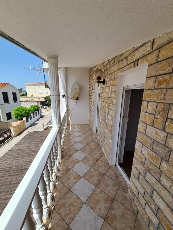 Apartments Tuka Near The Beach Vir Exterior foto